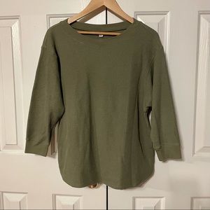 Uniqlo Green Waffle Crewneck Long Sleeve